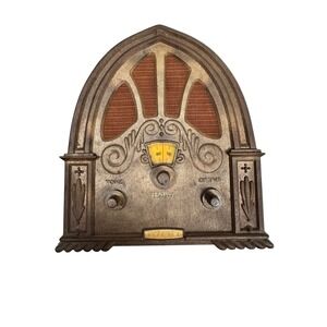 Vintage Jazz Age Cathedral Style Tabletop Radio Battery Powered Working Brown